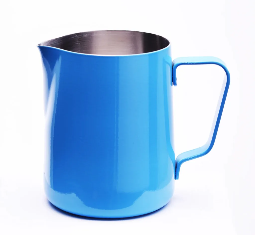 STEAMING AND FROTHING MILK PITCHER